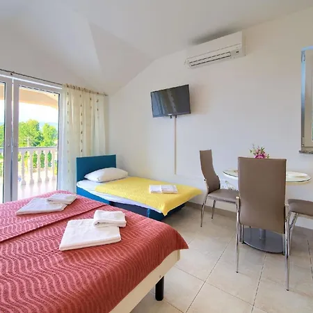 Mit Balkon Silo (Krk)